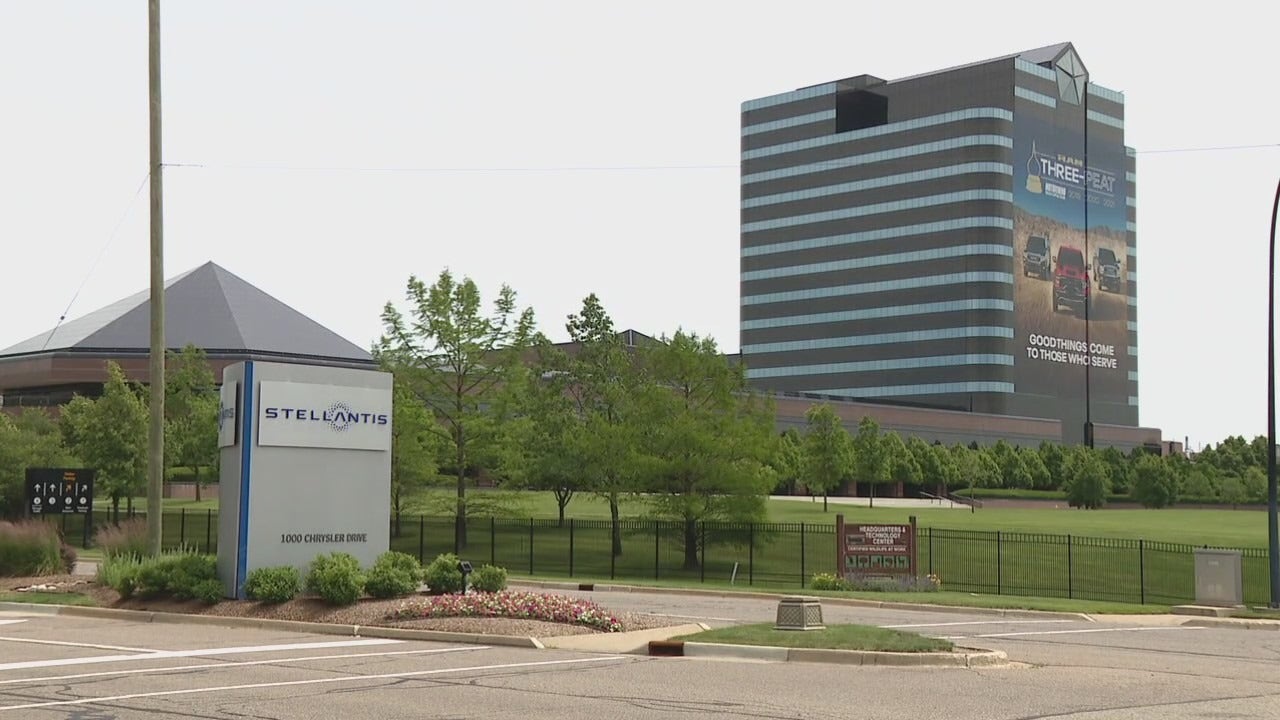 Stellantis announces hundreds of layoffs for white collar workers during 'mass firing' call - Vimarsana News