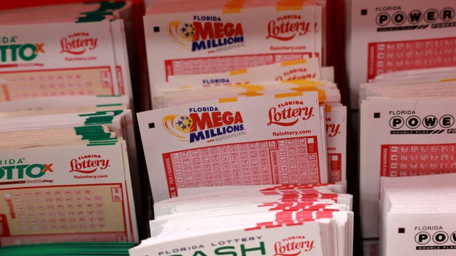 2 Mega Millions prizes worth $1 million each sold at Florida Publix, gas station