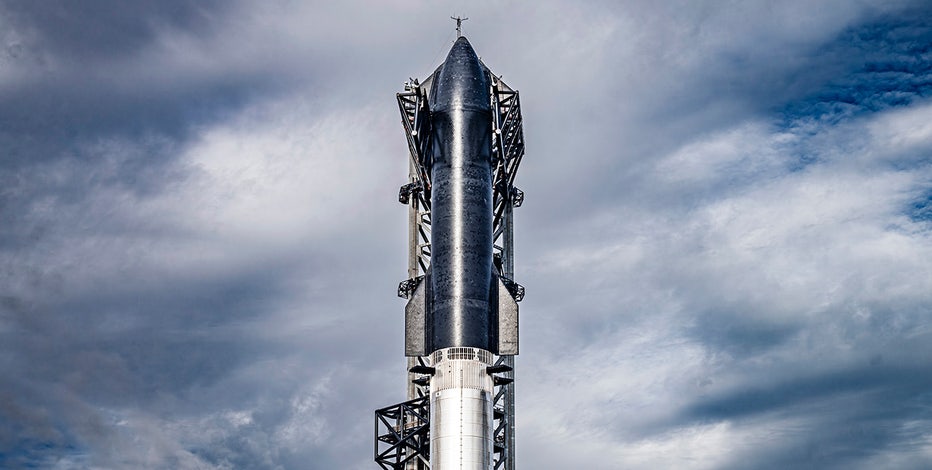 SpaceX Starship spins out after liftoff, falls short of test flight goals