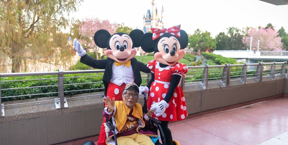 Florida woman rings in 106th birthday with first-time visit to