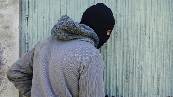 Florida police issue warning over 'Senior Assassin' game