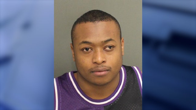 Florida man points gun at woman, cracks her car windshield as she tried to merge into traffic: affidavit