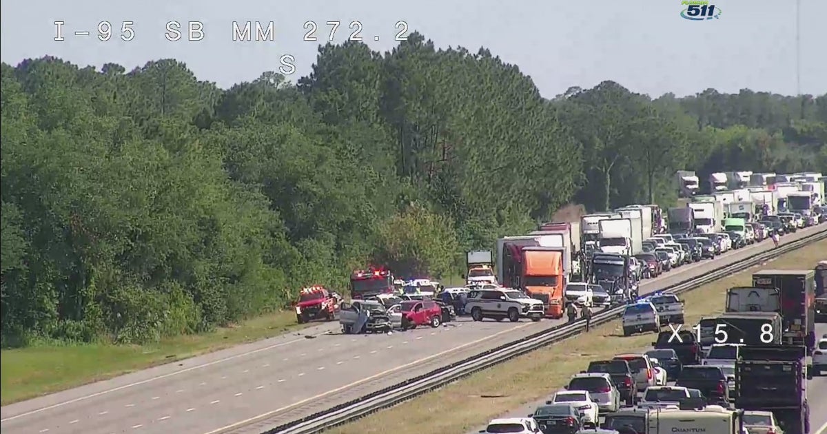 Deadly crash closes northbound lanes of I-95 in Volusia County | FOX 35 ...