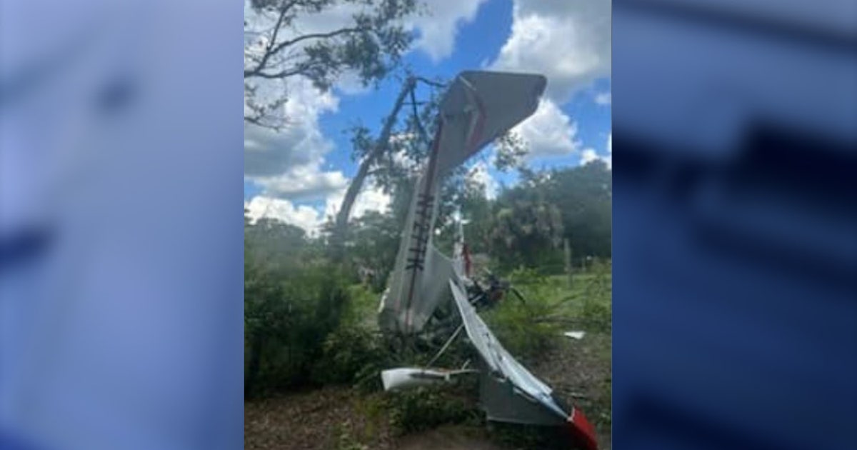 2 injured after small plane crashes in DeLand, officials say | FOX 35 ...
