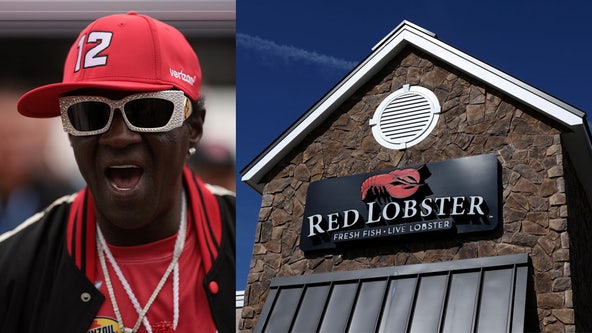 Flavor Flav orders every Red Lobster menu item to support seafood chain