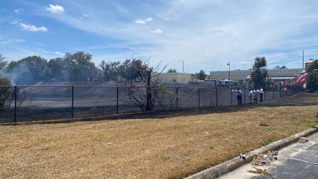 Ocoee brushfire prompts business evacuations near West Oaks Mall, police say