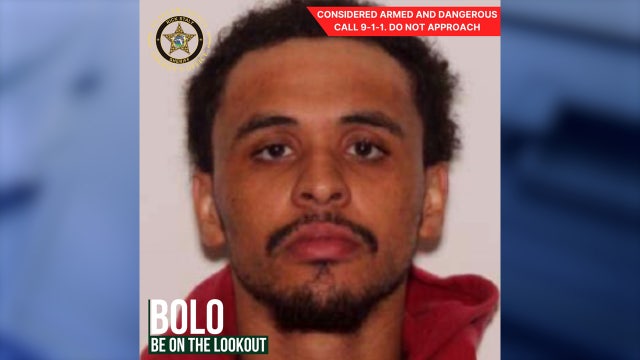 Deputies search for man accused of assault at Palm Coast gas station