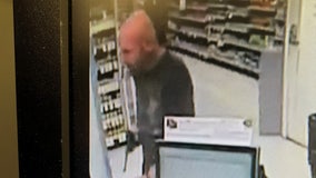 Lake County Walgreens pharmacist robbed at gunpoint for prescription pills; suspect on the run: deputies