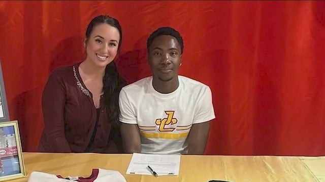 Florida cheerleader lands full ride college scholarship