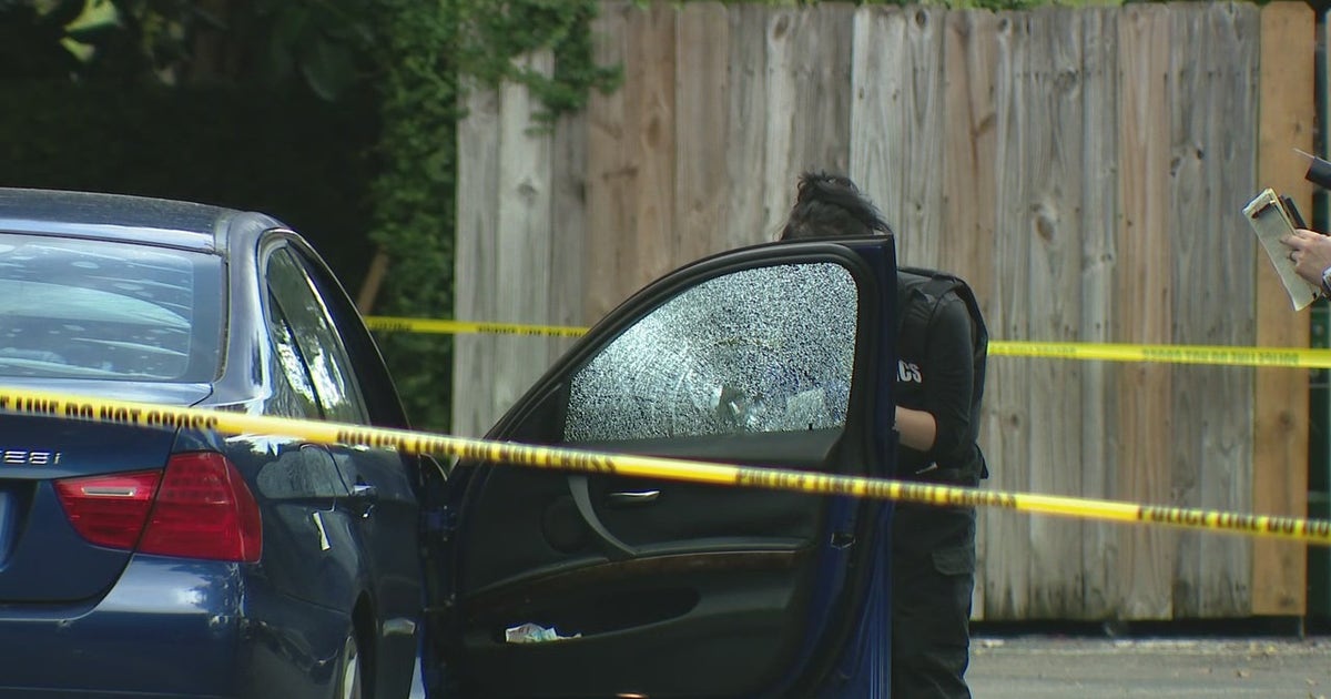 Car, apartment shot at in Orlando neighborhood, police say | FOX 35 Orlando