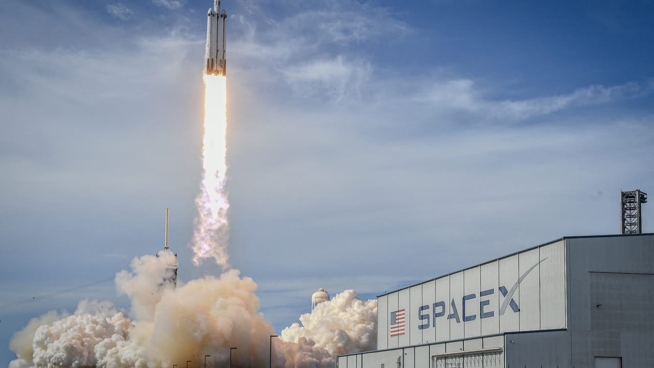 Florida residents may hear sonic booms during Falcon 9 rocket launch on Thursday