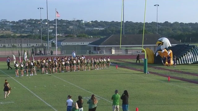 Lake Minneola High honors alum, fallen LCSO Master Deputy Bradley Link at football season opener