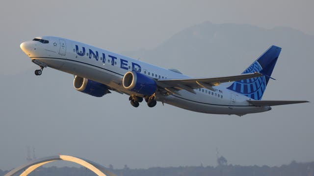 United Airlines inks deal with SpaceX to provide free in-flight Wi-Fi through Starlink