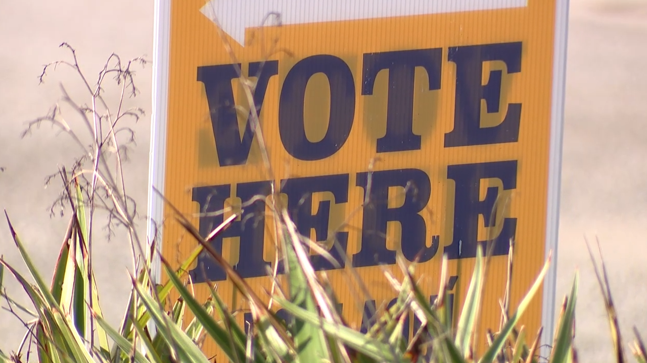 Early voting begins in Central Florida with a few counties experiencing