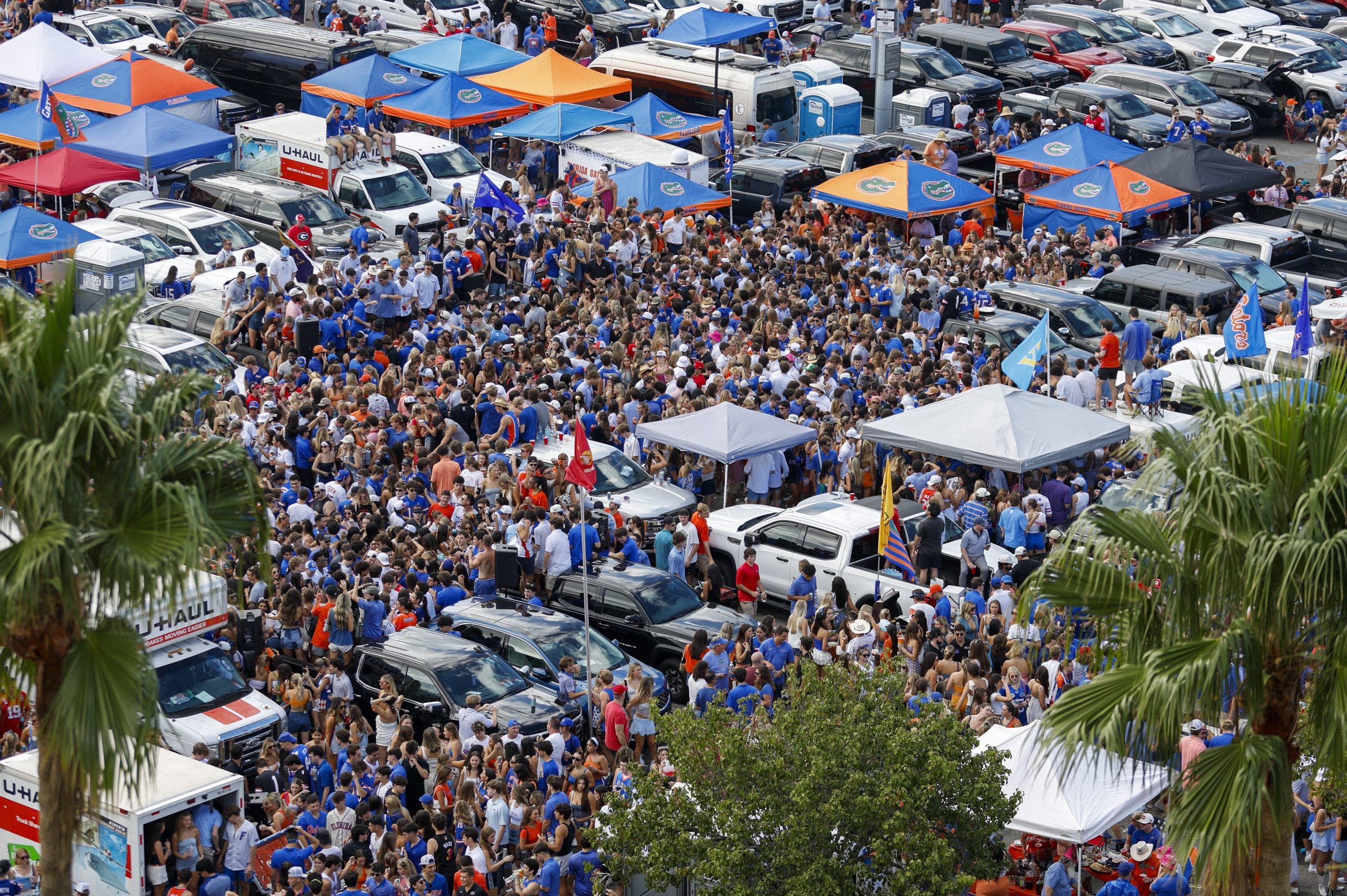 Jacksonville Mayor on viral fight video from Florida-Georgia game: 'Disturbing'