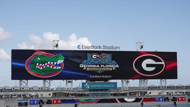 Viral fight at Florida Gators-Georgia Bulldogs football game: Jacksonville Sheriff's Office reviewing