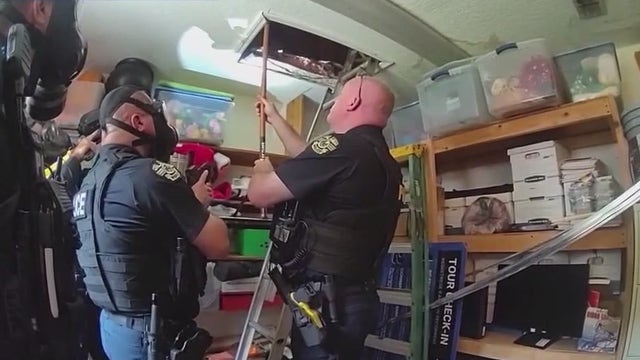 Police say man hid in attic of Orlando apartment complex storage unit