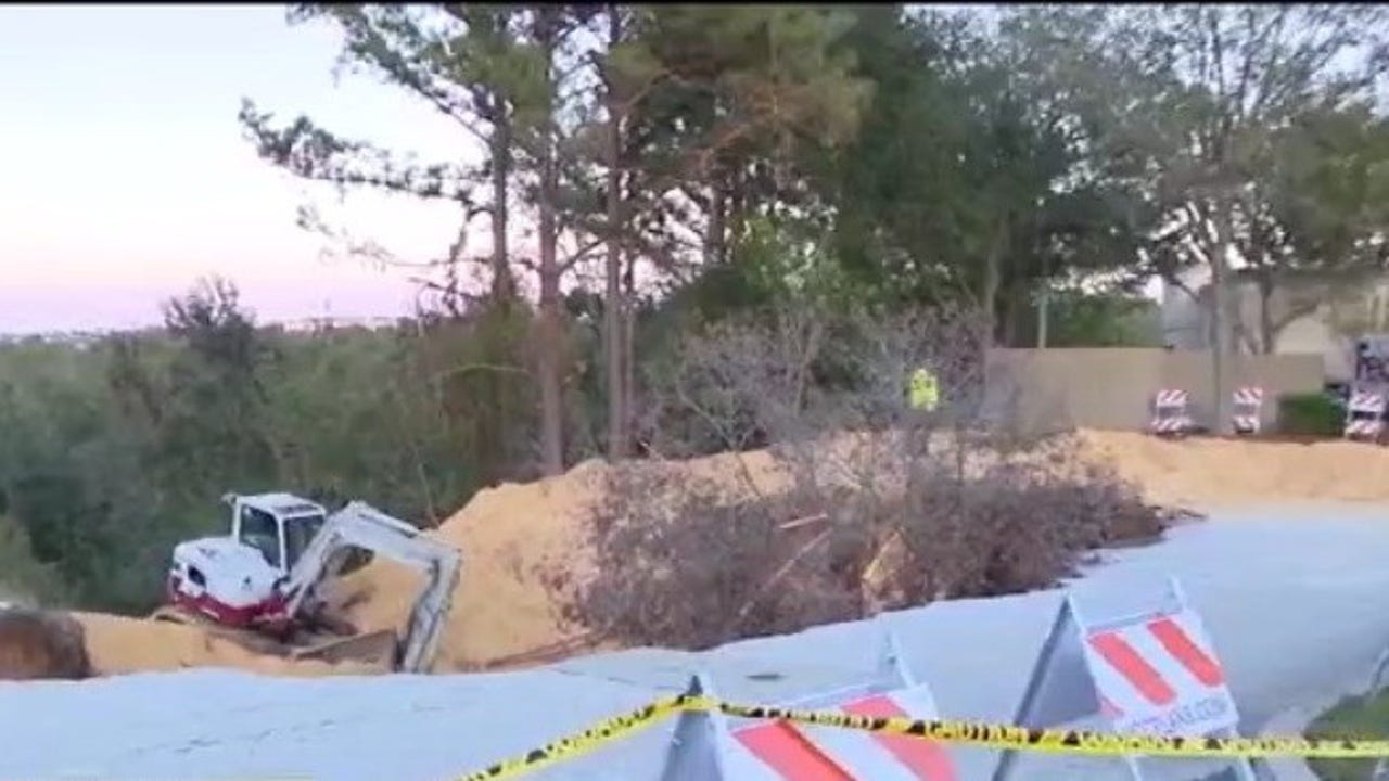 60-foot sinkhole in Clermont swallows large amount of land