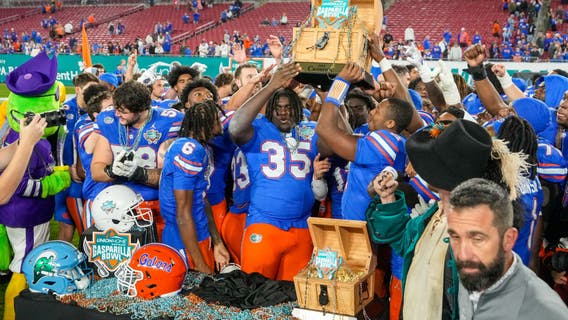 Lagway throws for 305 yards to help Florida trounce Tulane 33-8 in the Gasparilla Bowl