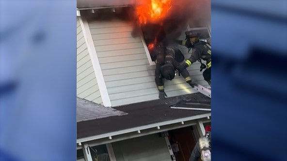 Orlando firefighter among 2 people injured as crews battle house fire