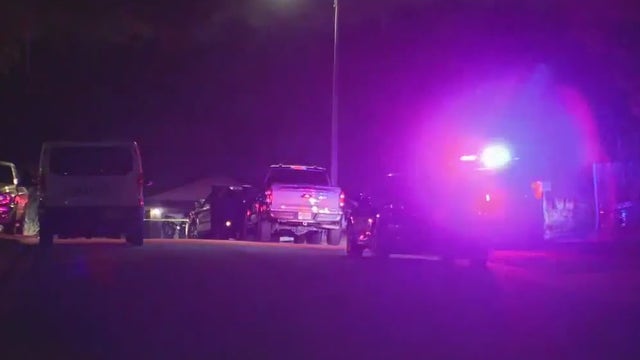 Man in serious condition following shooting in Orange County neighborhood, deputies say