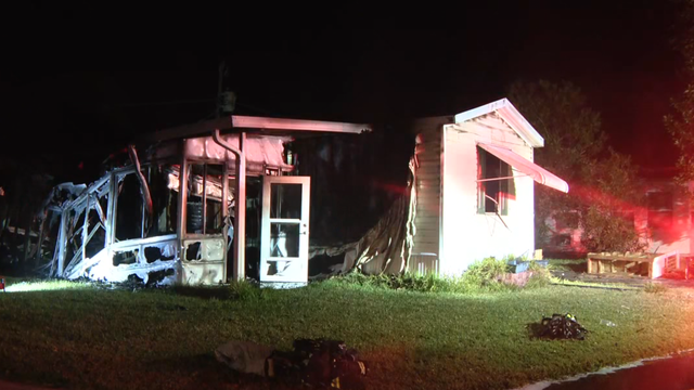 Flames cause devastating damage to Daytona mobile home