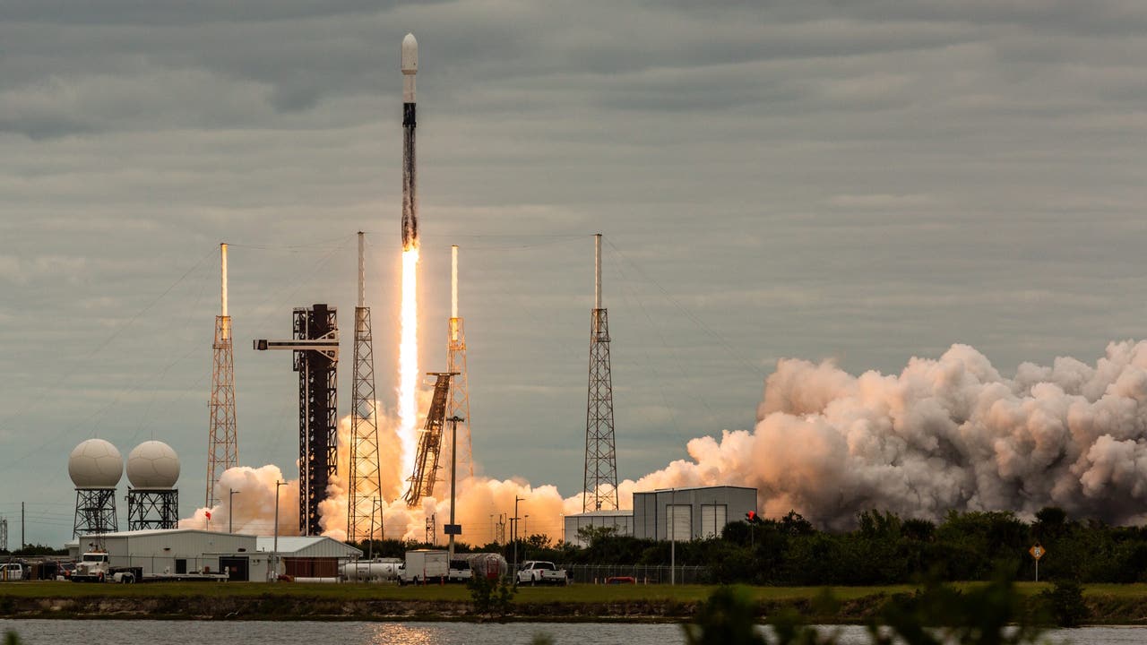 SpaceX to launch Falcon 9 rocket with 27 Starlink satellites from Florida