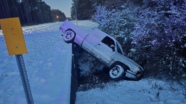 Florida snow: Truck driver crashes while doing doughnuts in road, deputies say