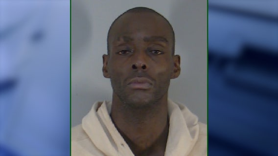 Police searching for armed robber in Leesburg, have you seen this man?