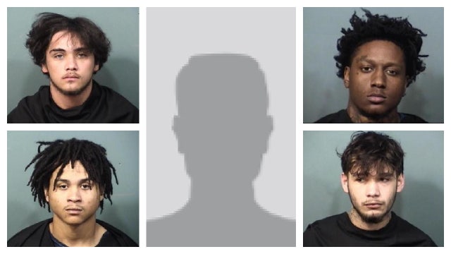 5 arrested in Florida parking garage robbery, beating: police