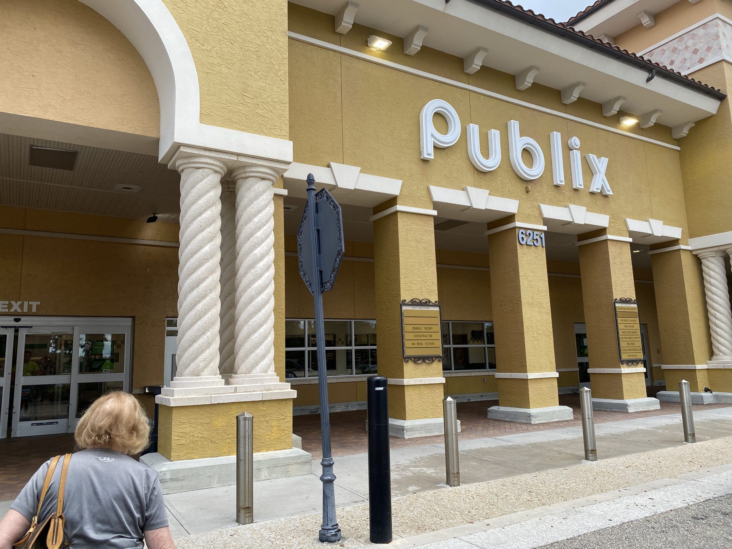 Deputies investigating road rage shooting at Florida Publix parking lot