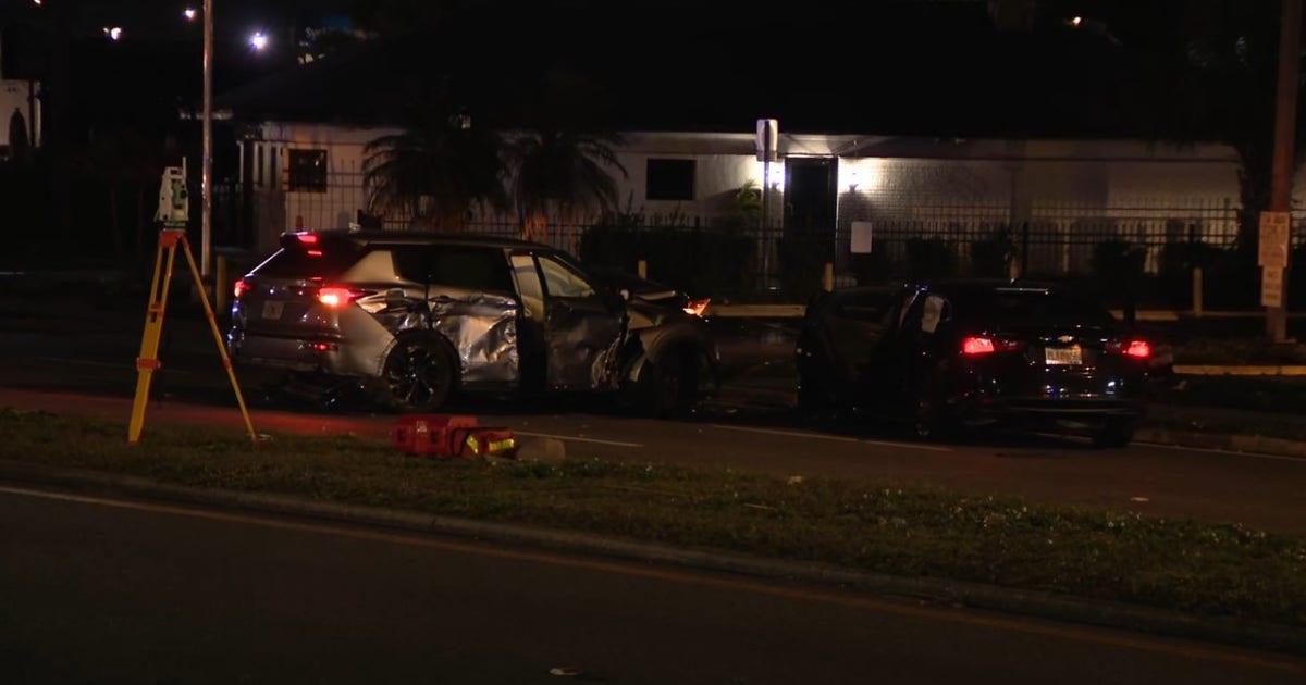 Stolen car with 7 teens inside crashes after multi-county chase in ...