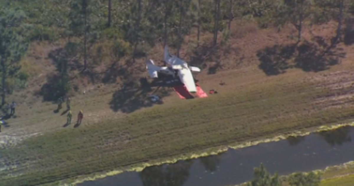 Small plane makes emergency landing in Orange County, officials say ...