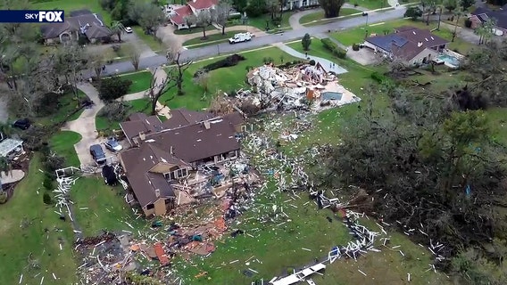 Seminole County residents still cleaning up weeks after tornado