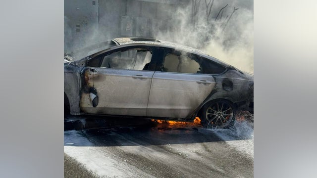 St. Cloud vehicle fire spreads to building, leads to power cut: officials