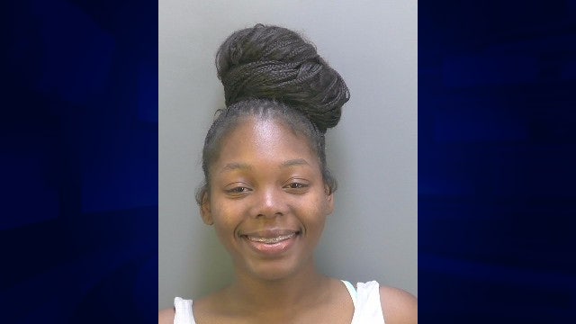 Florida substitute teacher arrested after video surfaces of her inciting students to fight, deputies say