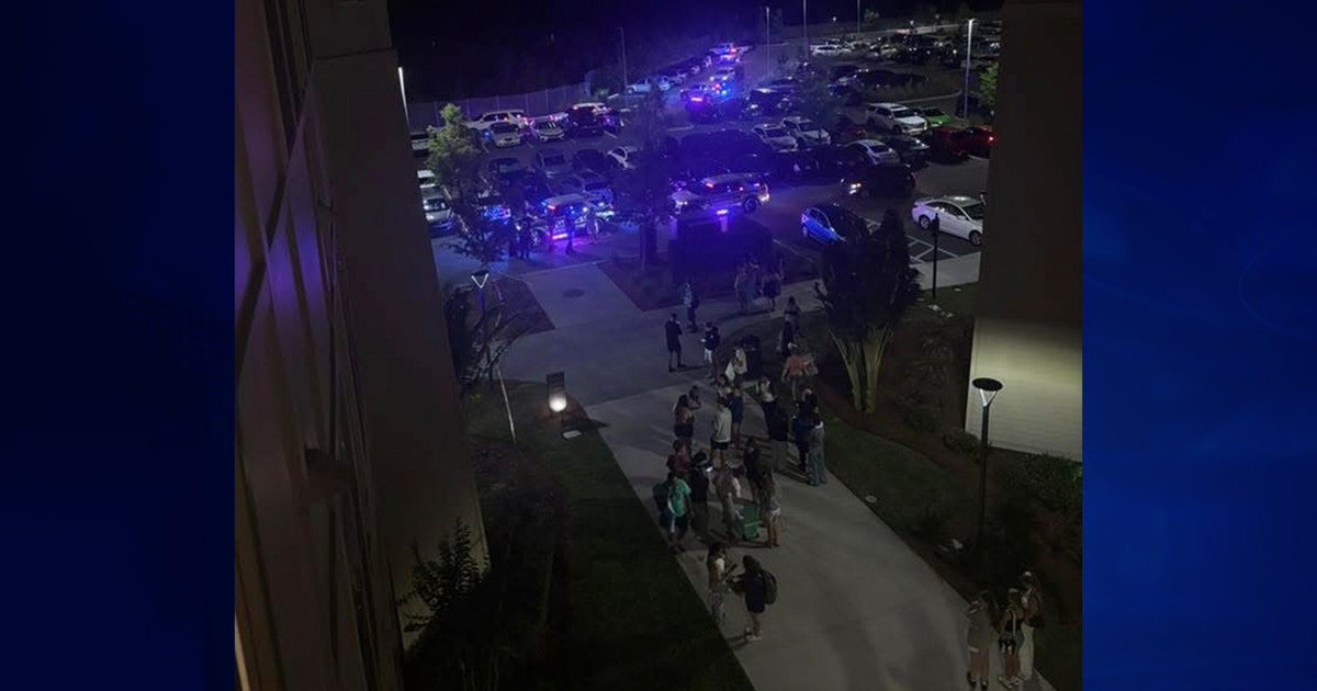 2 men hospitalized after shooting at Orange County apartment complex ...