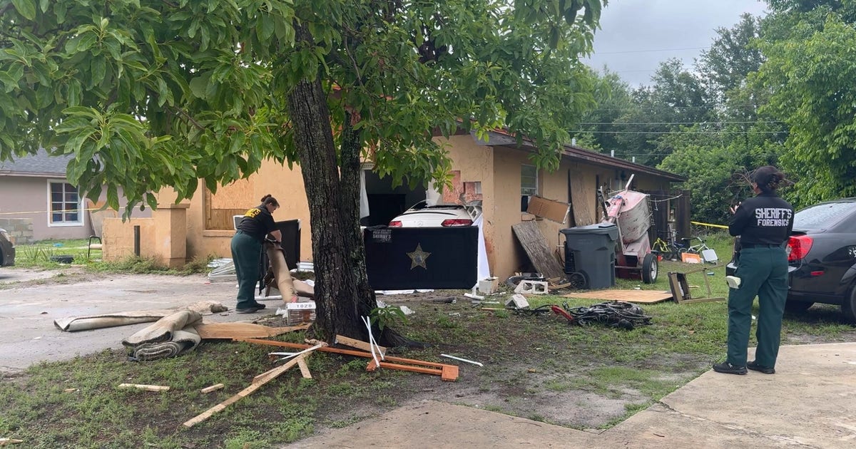 2 dead after car crashes into Polk County home; sheriff links incident ...