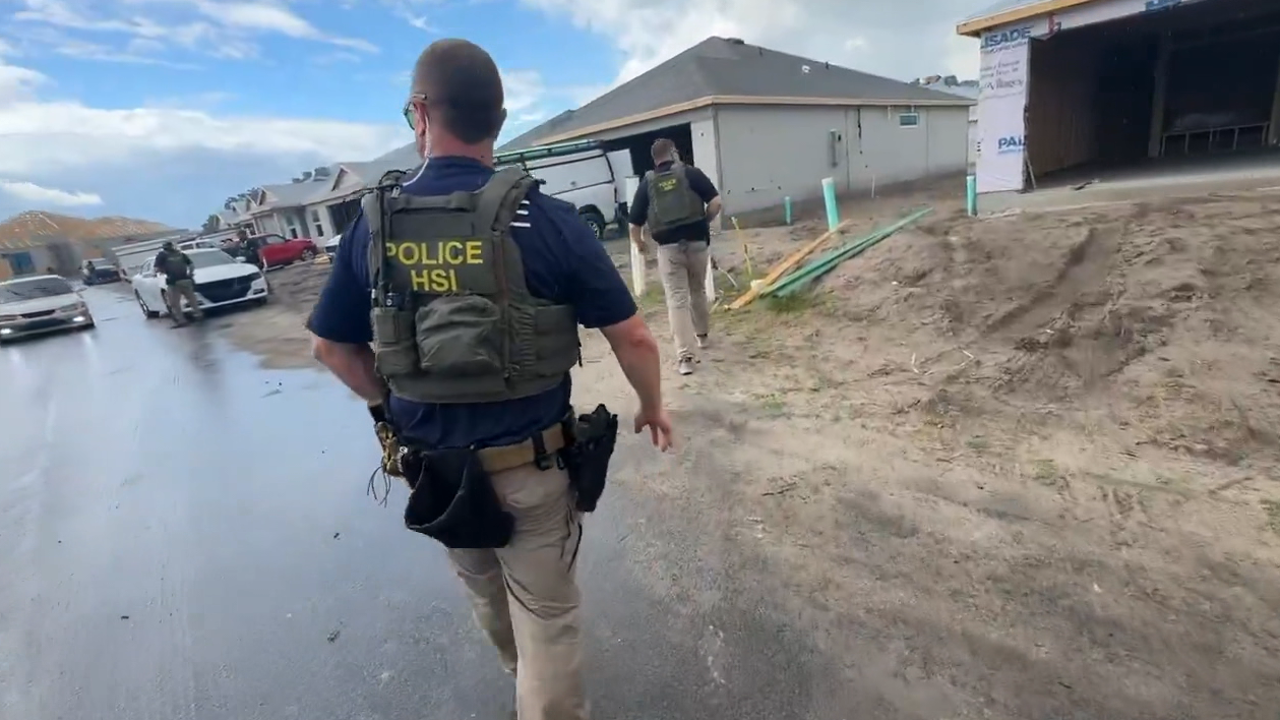 2 dozen undocumented immigrants arrested at Florida construction sites ...