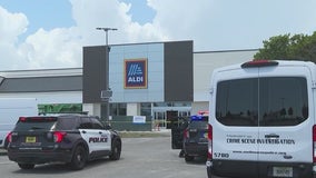 Melbourne Police search for suspect after fire at Aldi construction site