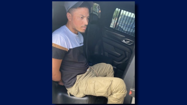 Clermont police officers arrest suspect in attempted bank robbery, bomb threat