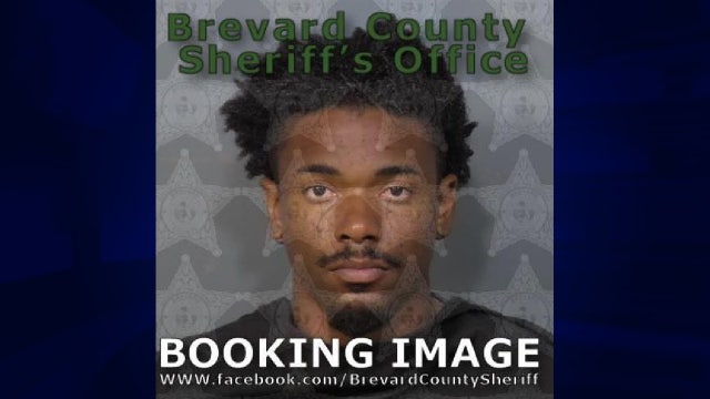 Palm Bay substitute teacher arrested for allegedly sharing inappropriate photo of himself with female student