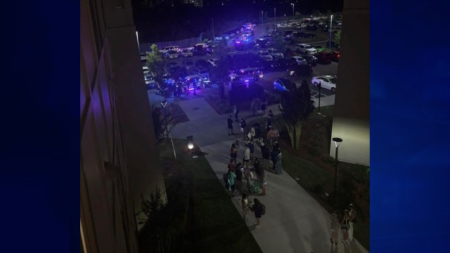 2 men hospitalized after shooting at Orange County apartment complex: Sheriff's office