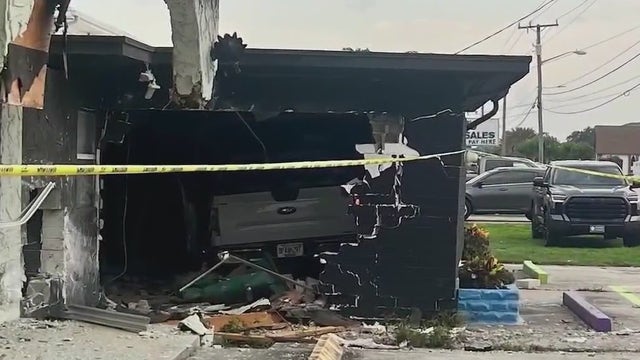 Driver crashes into Holly Hill rage room, impairment suspected by officials