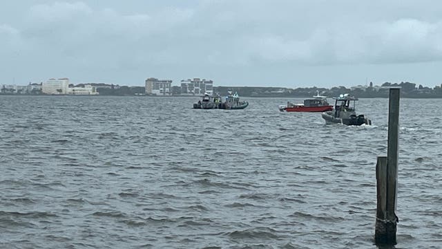 2 people, 1 dog survive small plane crash into Indian River in Melbourne Beach, officials say