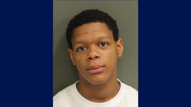 McDonald’s employee ID’d in Orlando 7-Eleven shooting that injured one