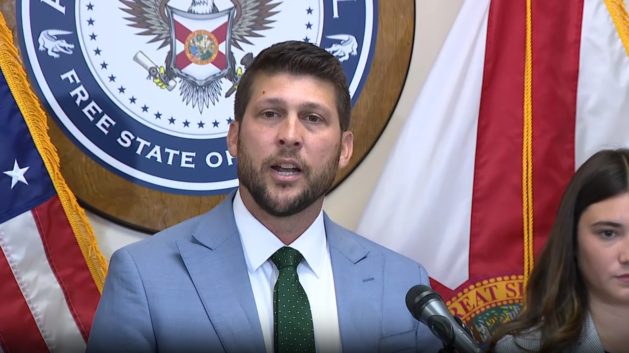 Florida AG Promises Legal Action Against U.S. Masters Swimming Over Men’s Participation in Women’s Sports
