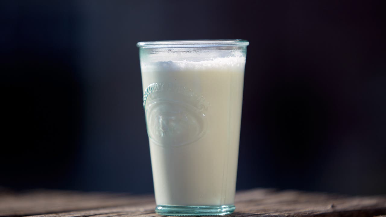 Raw Milk Scare in Florida: 21 People, Including 6 Children, Fall Ill – Health Alert Issued