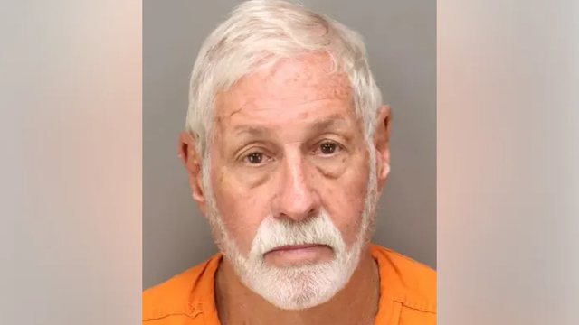 Former Florida police officer arrested for traveling to meet child for sex: authorities