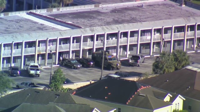 Hostage situation at Osceola County hotel ends peacefully after 6-hour standoff, sheriff says
